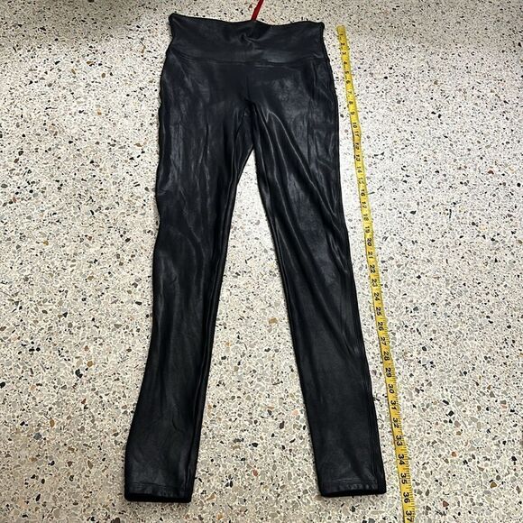 EUC spanx faux leather leggings black small s - Picture 10 of 10